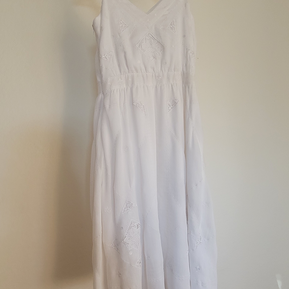 Sleeveless Lace Knee Length Dress